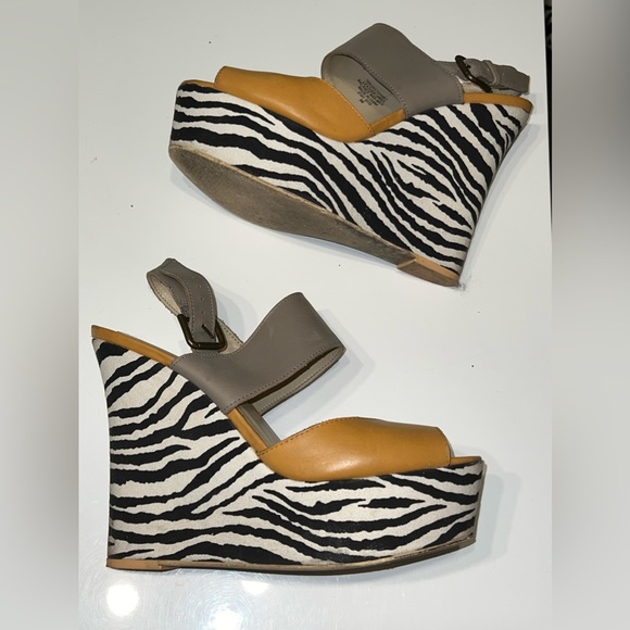 Nine West Platform Wedge Sandals - 9M - Picture 4 of 5